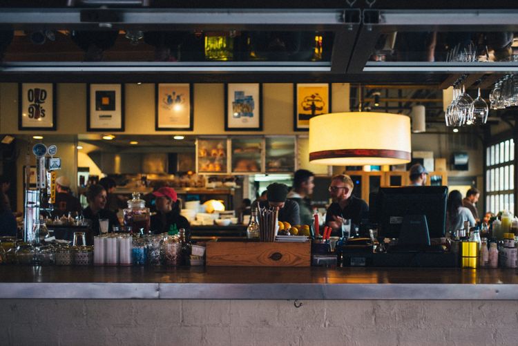 #33: Two Economists Walk Into a Bar (LIVE!) – Luigi Zingales & Richard Holden